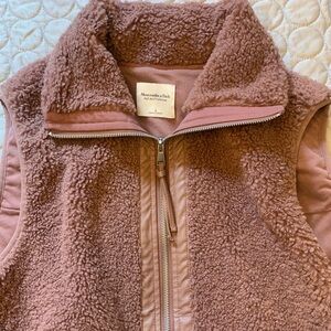 Abercrombie & Fitch Sherpa Vest